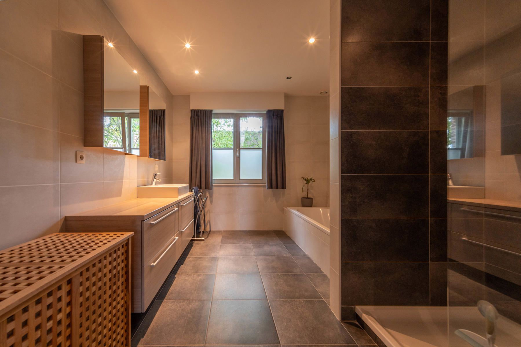 Instapklare stijlvolle villa met zicht op natuur te Schelle.  foto 9