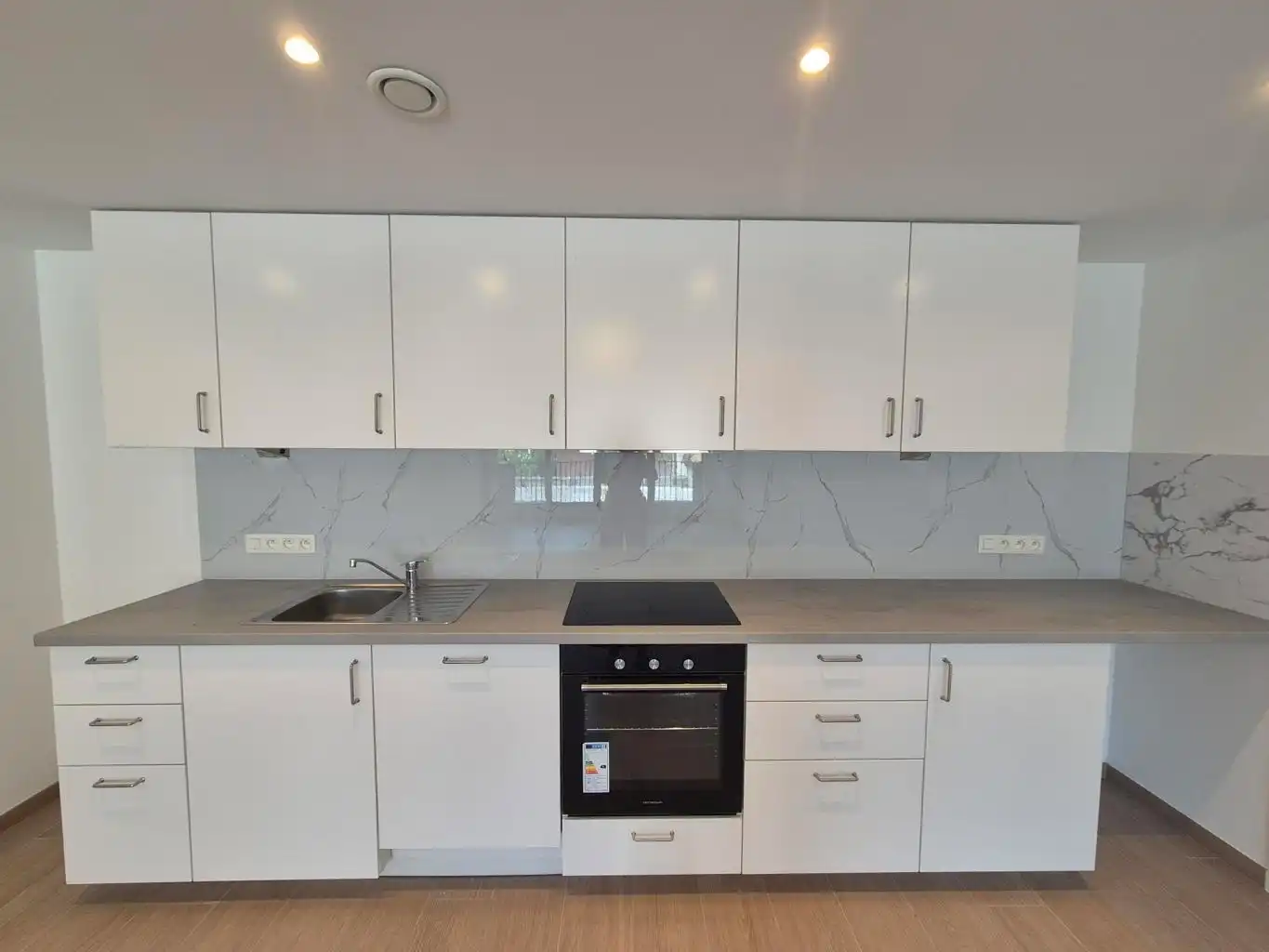 Nieuwbouw appartement met 3 slpks, terras, kelder foto 4