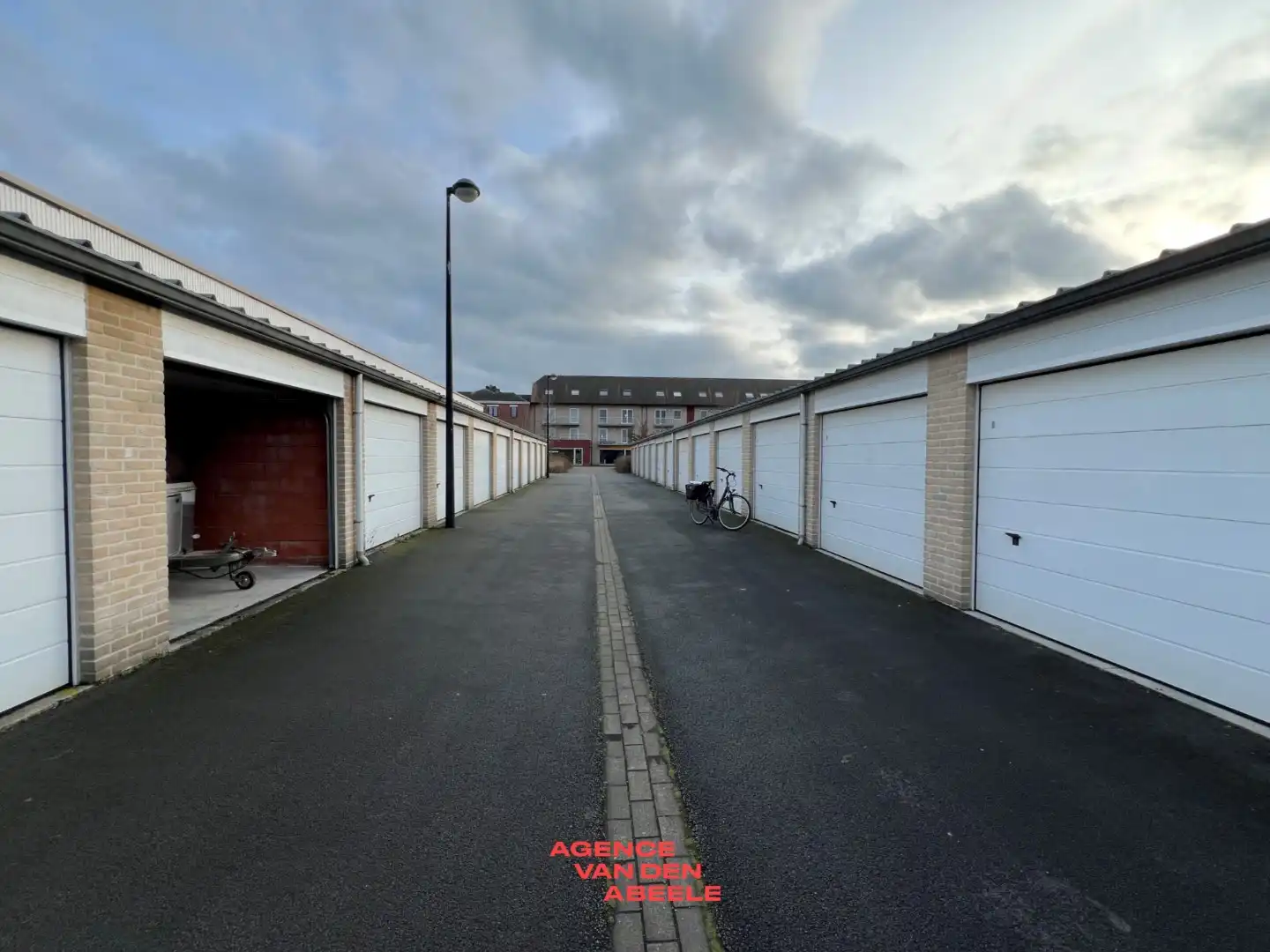 Ruime garagebox nabij de Gistelse Steenweg  foto 10