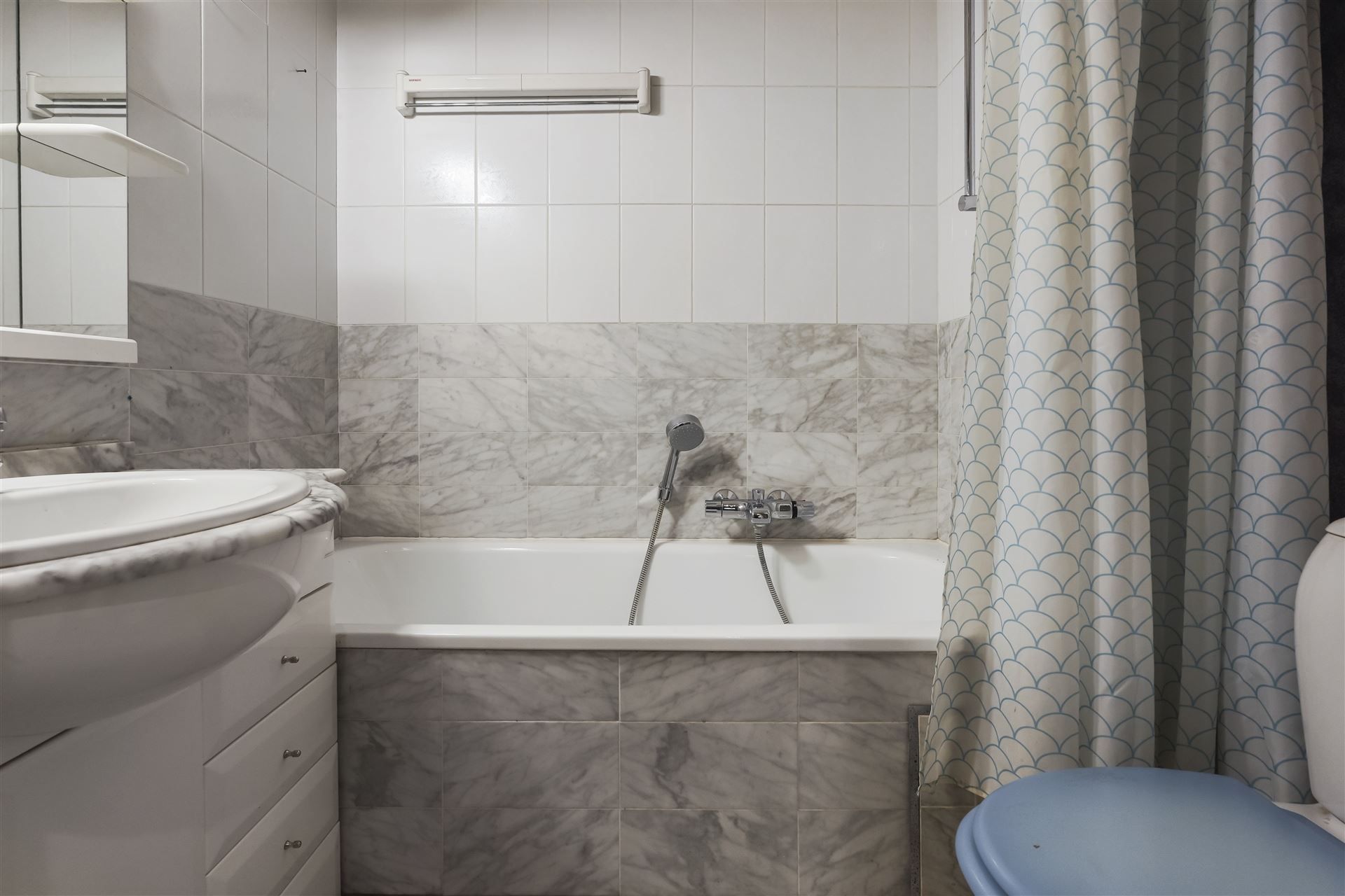 SLAAPHOEK / CENTRALE LIGGING foto 14