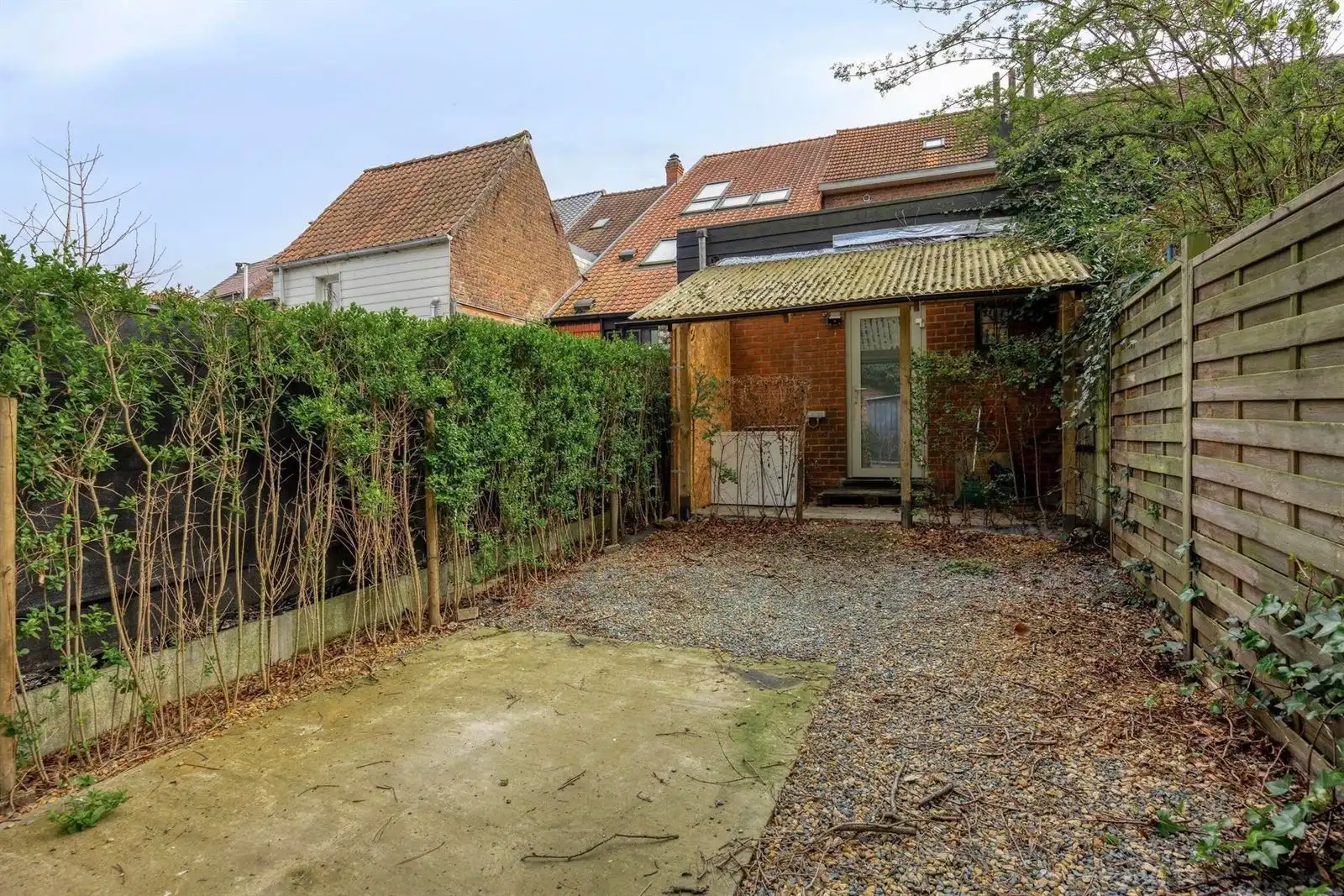 handelspand met terras  foto 15