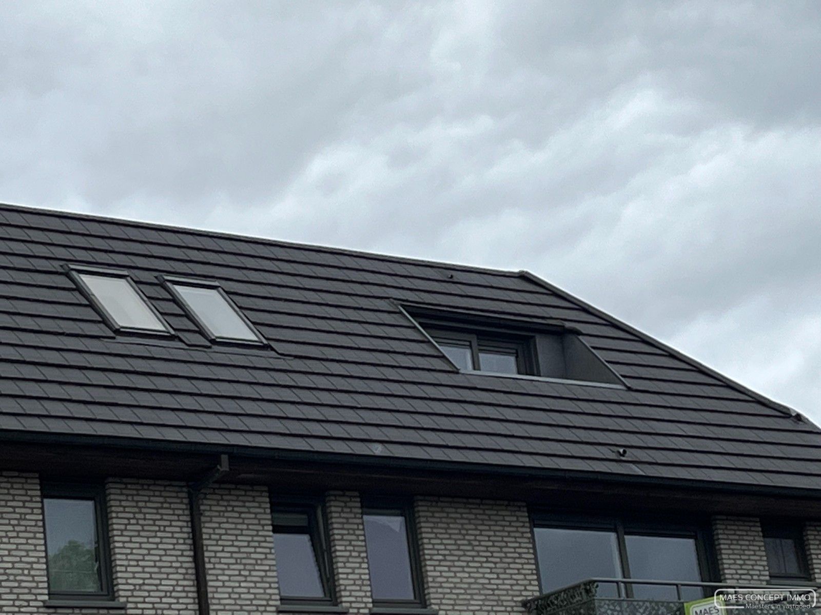 Dakappartement met 2 slaapkamers, groot terras en garage te huur in Tiegem foto 16