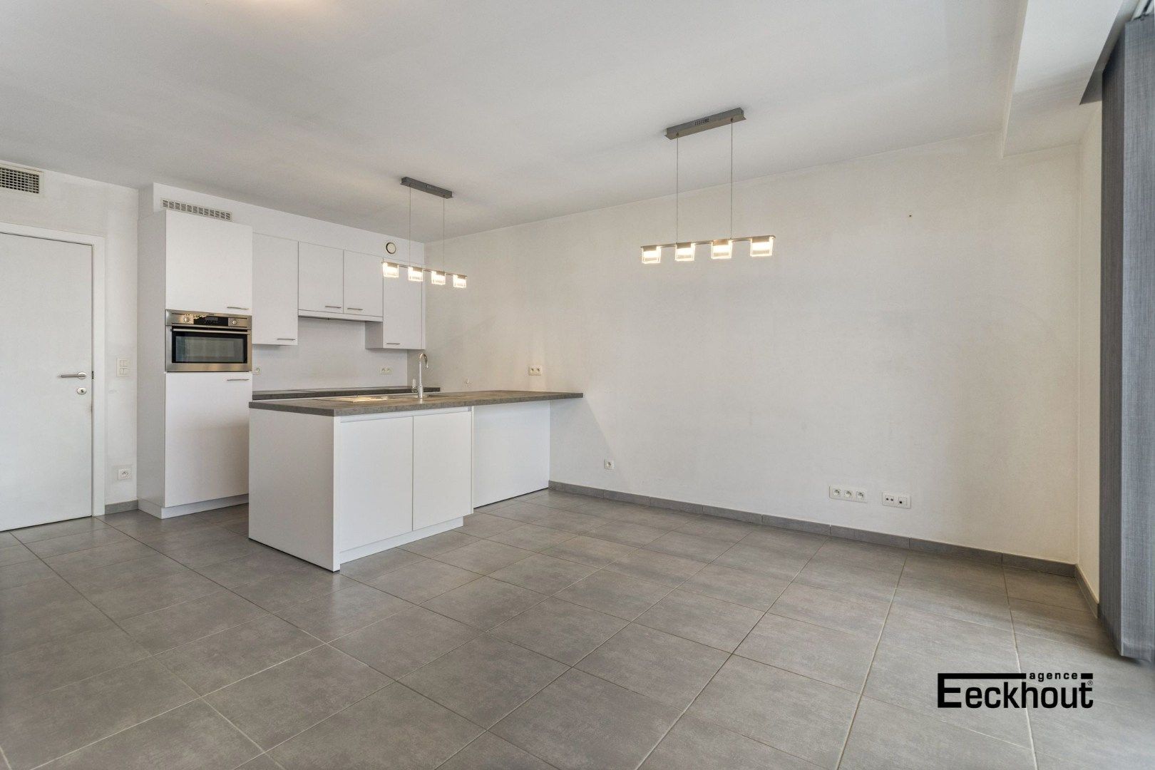 Modern appartement met terras en open zicht in Oostende foto 4