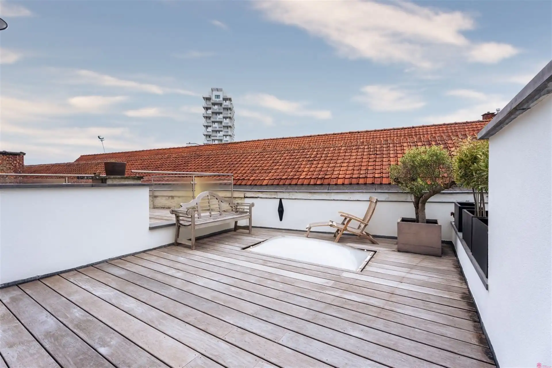 Volledig gerenoveerd appartement met zalig terras foto 18