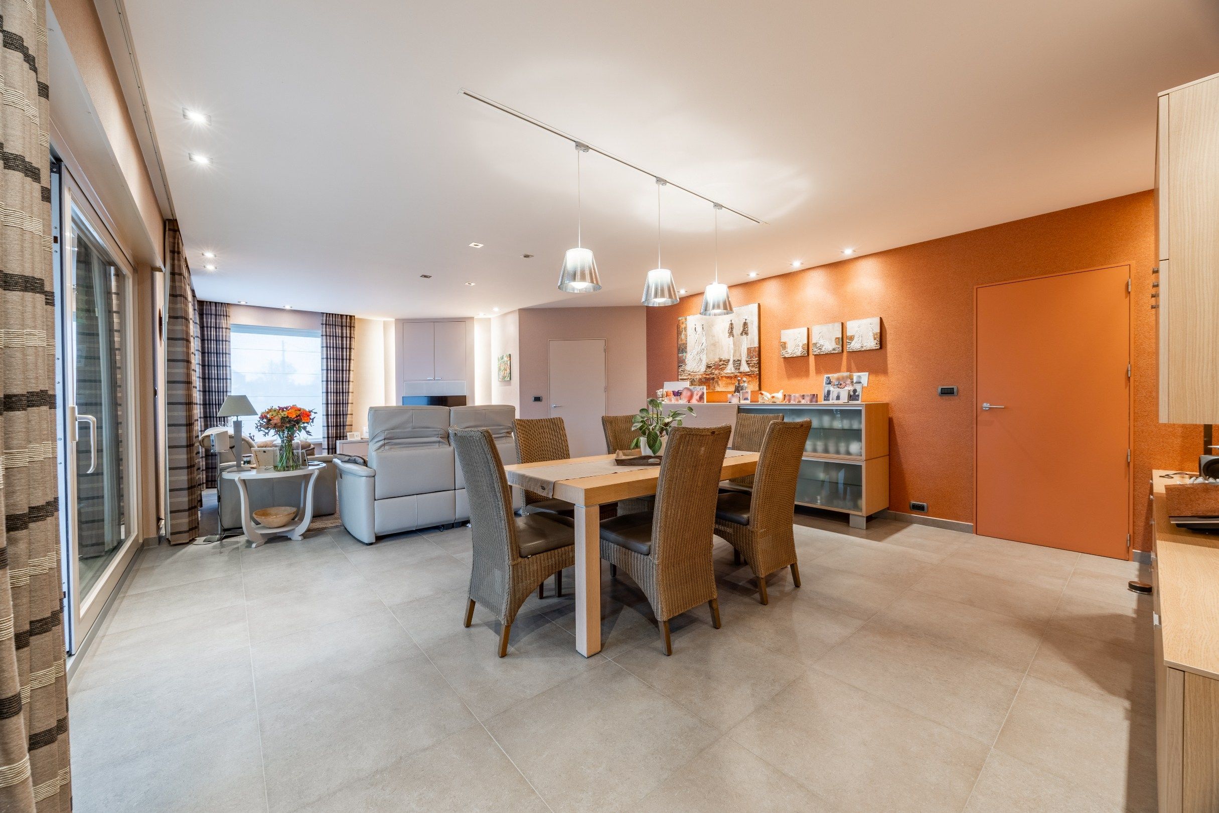 UNIEKE EIGENDOM MET ATELIER OP 960 M² foto 5