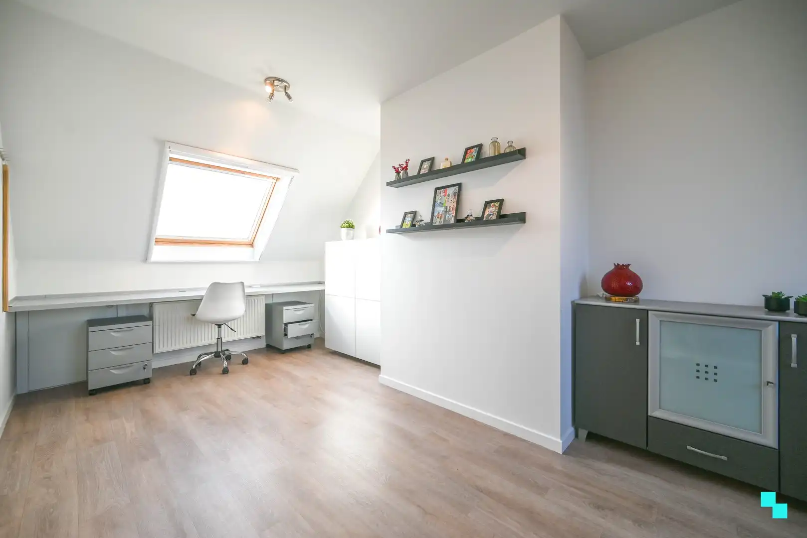 Riant, instapklaar appartement te Kortrijk foto 22