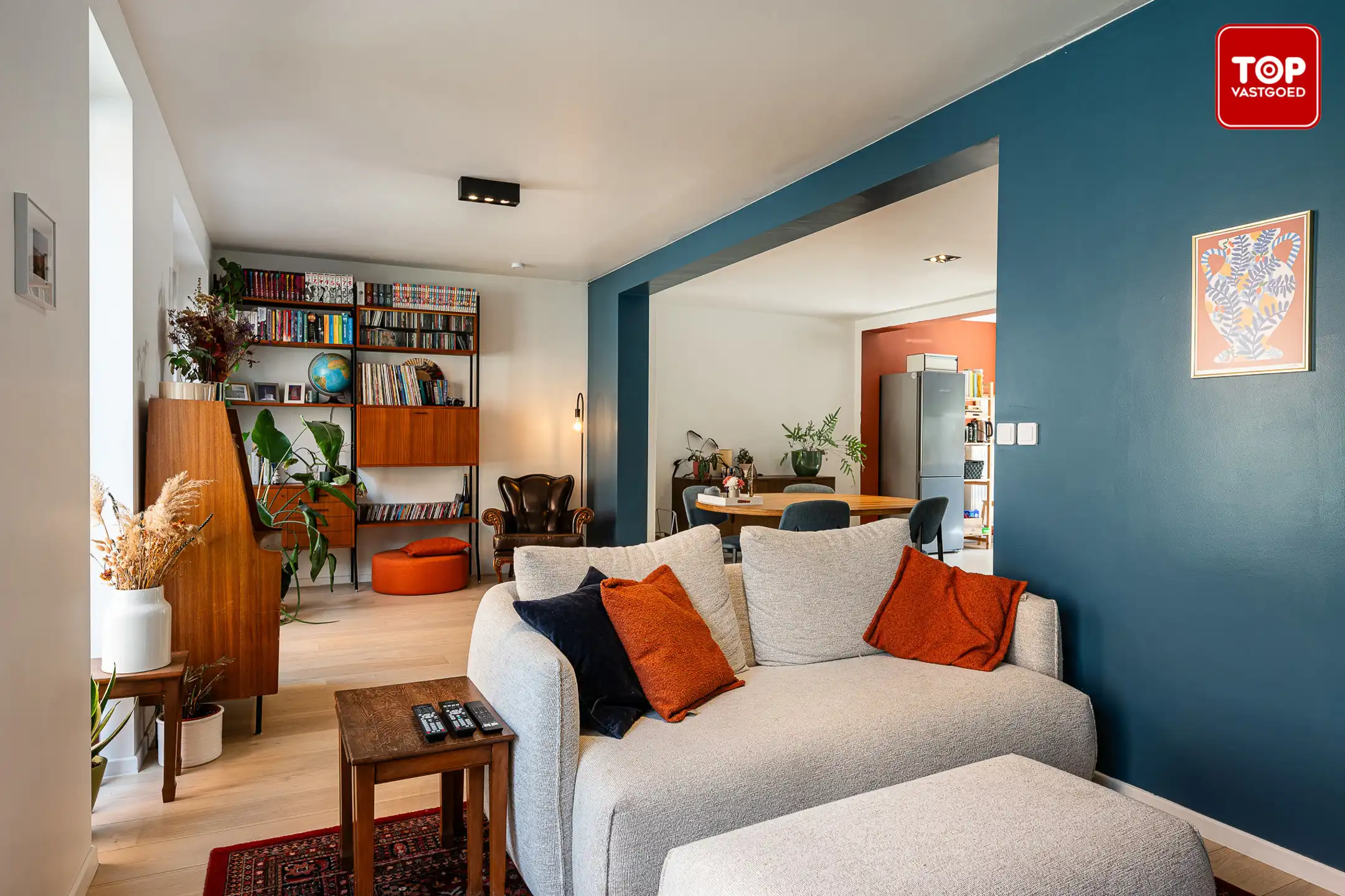 Totaal gerenoveerde woning (2021) met 4 slaapkamers. foto 3