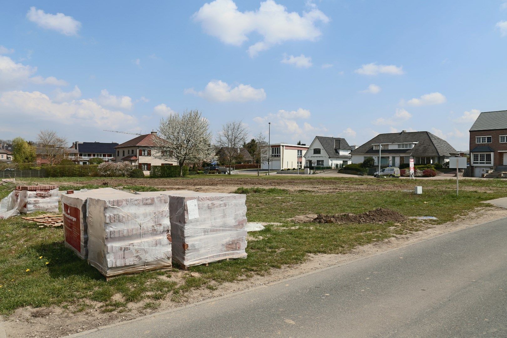 Goed gelegen bouwgrond van 5a 02ca voor OB op de villawijk te Tongeren foto 7