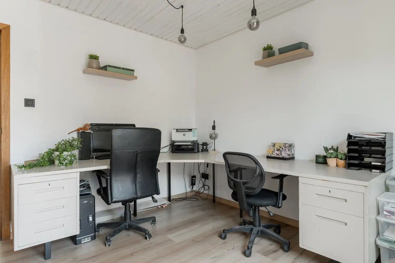 Karaktervolle woning met tal van mogelijkheden in het hart van Neerpelt foto 16
