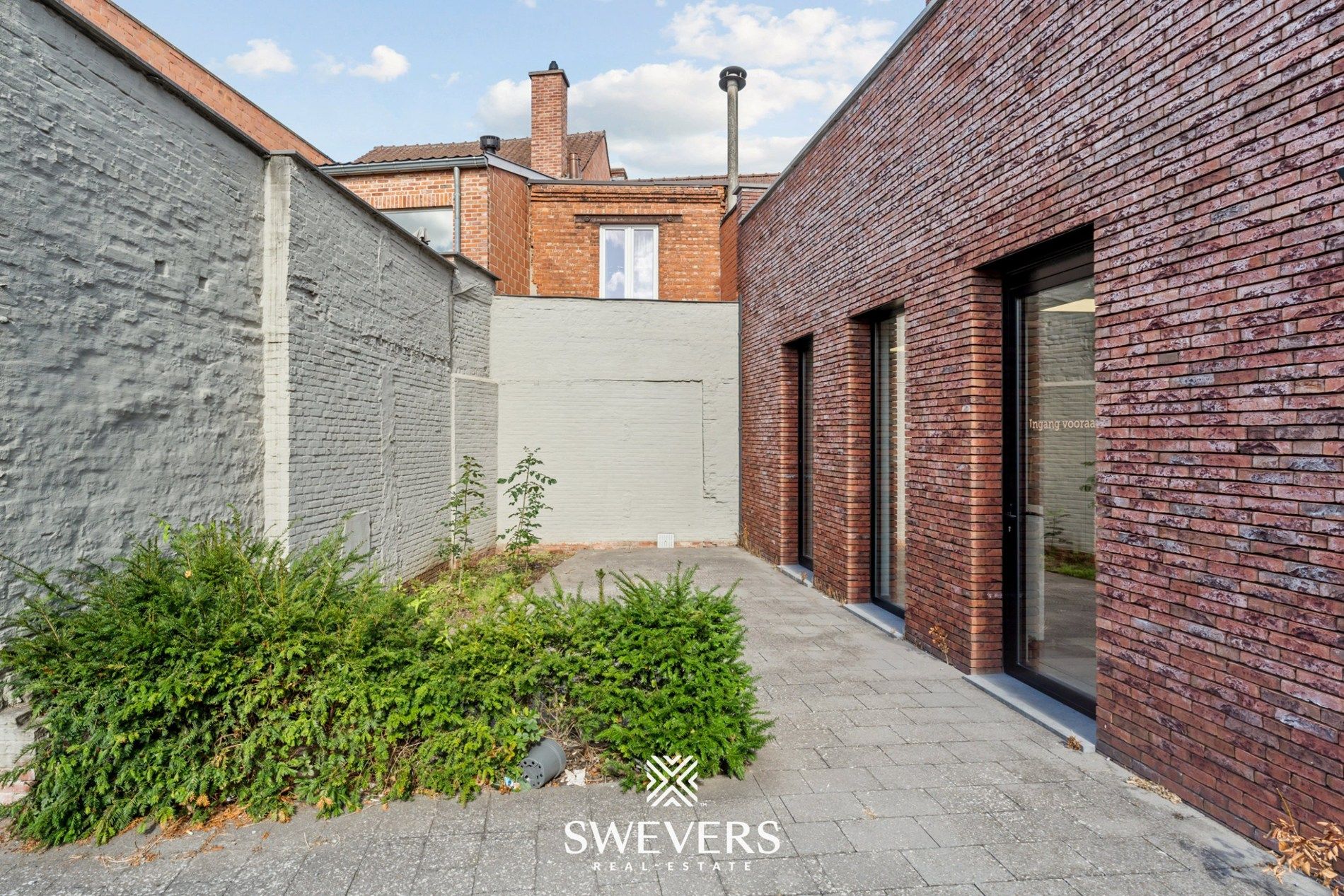 Instapklaar handelspand van 127 m² op toplocatie in Beringen foto 23