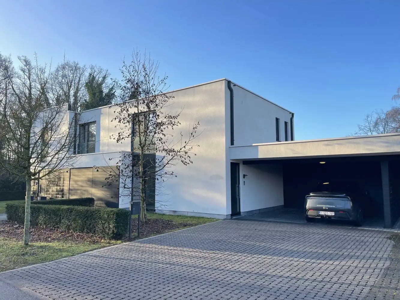 Recente gezinswoning vlakbij het centrum van Genk foto {{pictureIndex}}