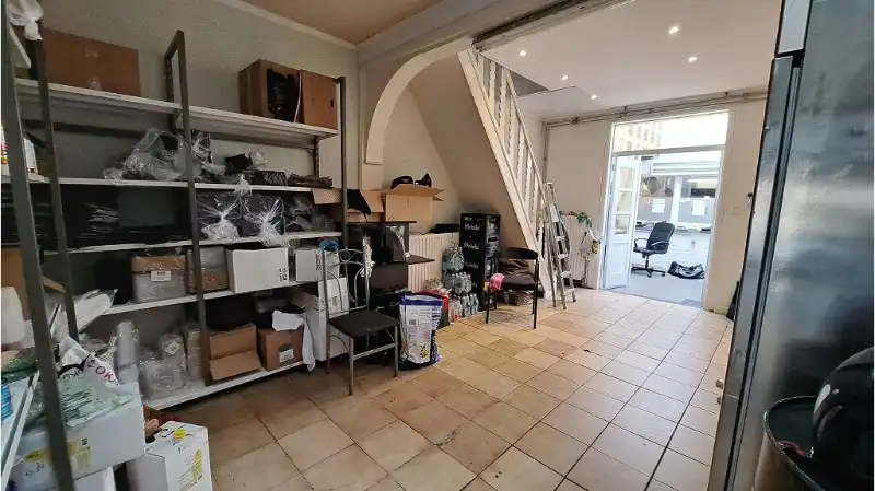 Handelpand met woongelegenheid te koop in de Ezelstraat in Brugge foto 5