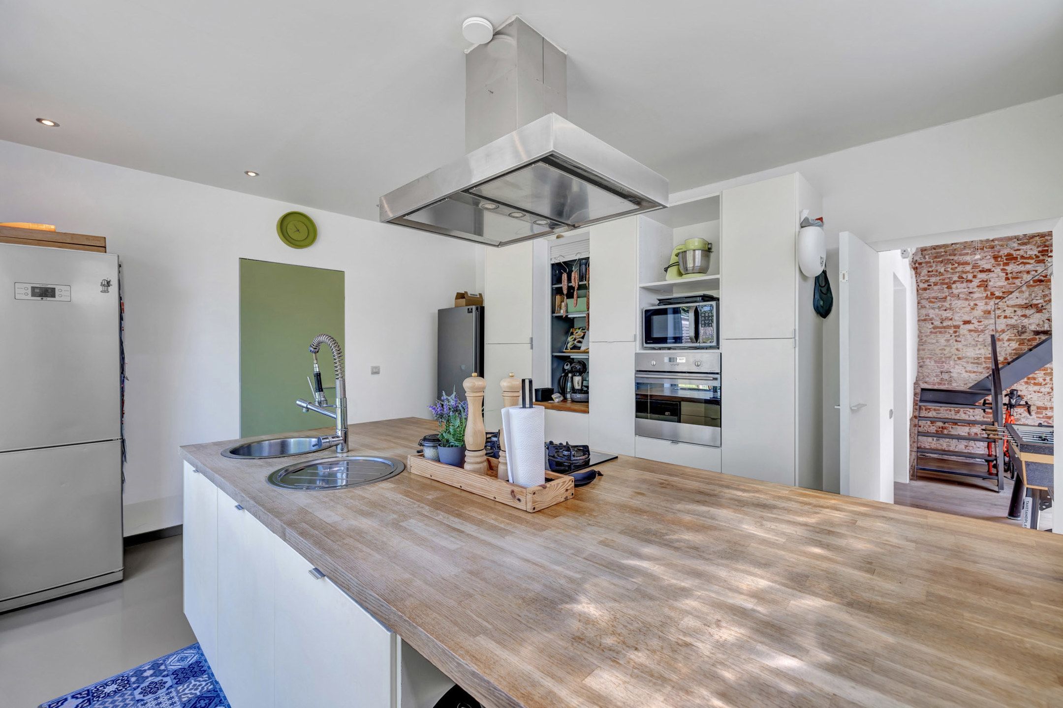 Ruime woning met prachtige tuin en diverse mogelijkheden foto 10