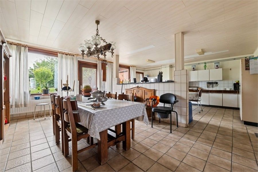 RUIM TE REOVEREN GEZINSWONING OP EEN PERCEEL VAN 8A79CA IN HET CENTRUM VAN SINT-TRUIDEN foto 9