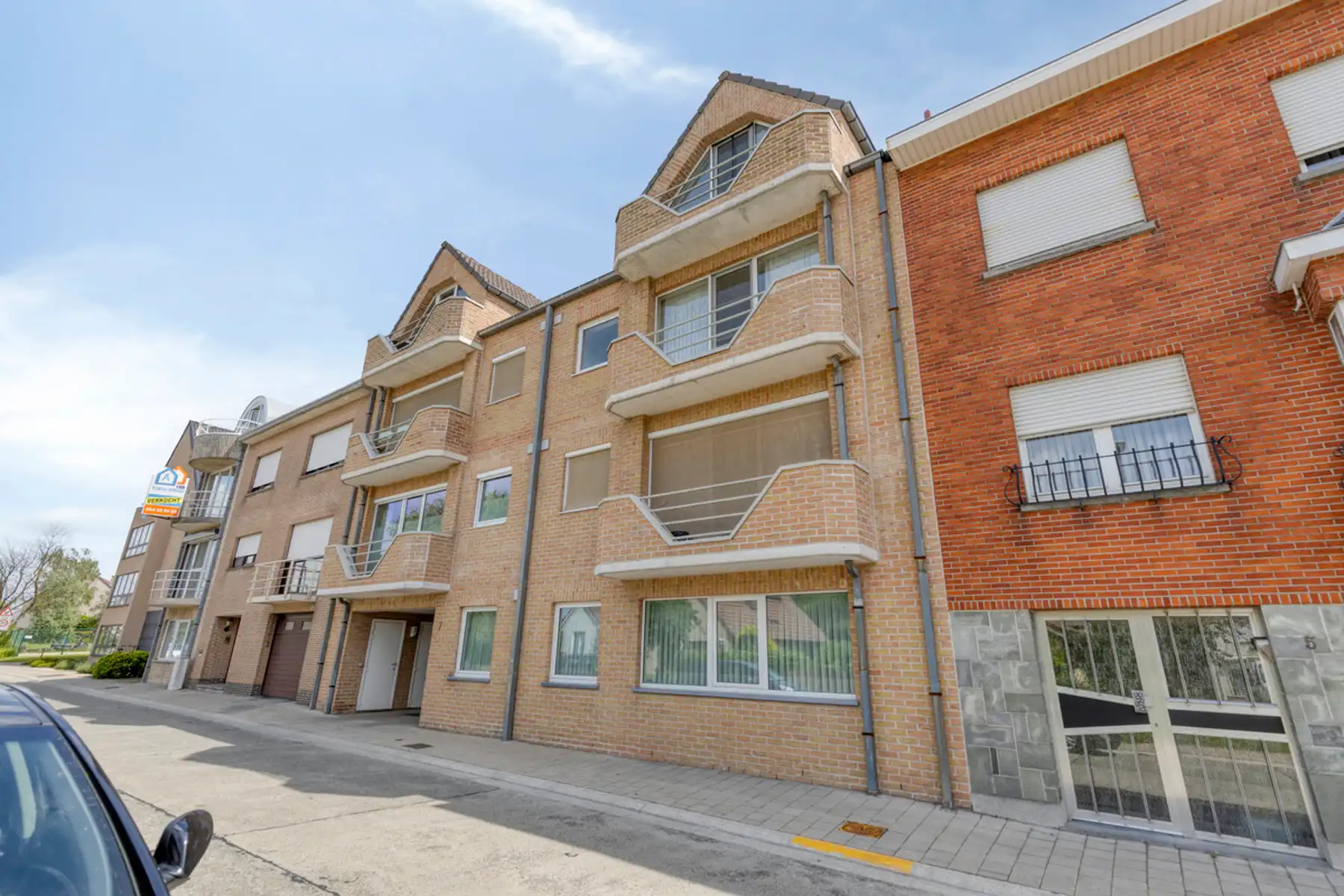 Instapklaar appartement in een groene omgeving met garage foto 16