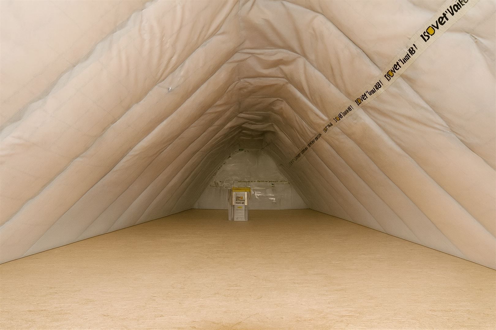 Uniek kantoorgebouw met duplex appartement te koop foto 30