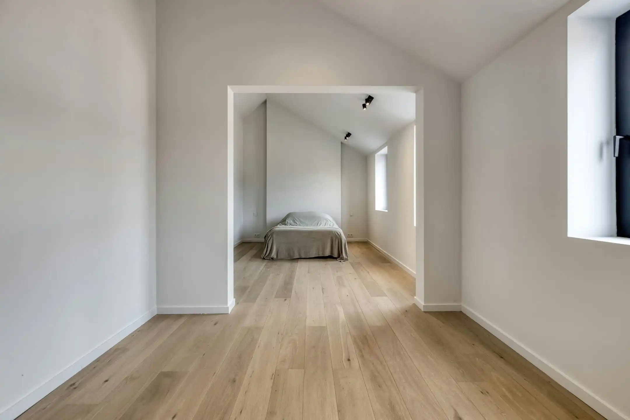 Luxueuze stadswoning met 5 slaapkamers en twee badkamers in Runkst foto 22