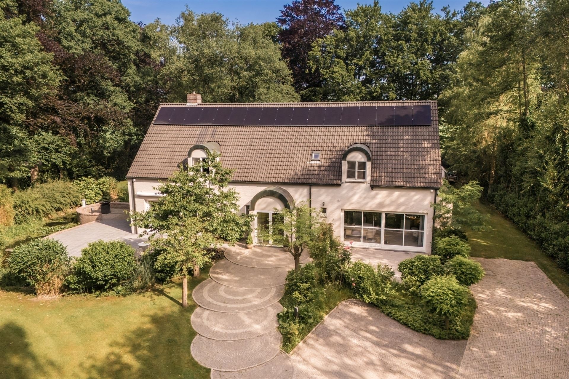 Uitzonderlijke rustig gelegen villa nabij de Kalmthoutse Heide!  foto 3