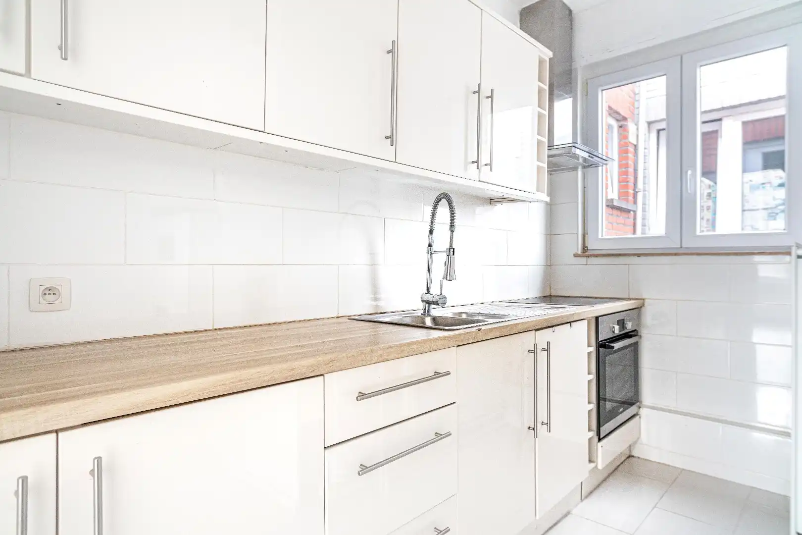 Instapklaar appartement in Hoboken-Antwerpen, EPC C, conform elektr. keuring foto 4