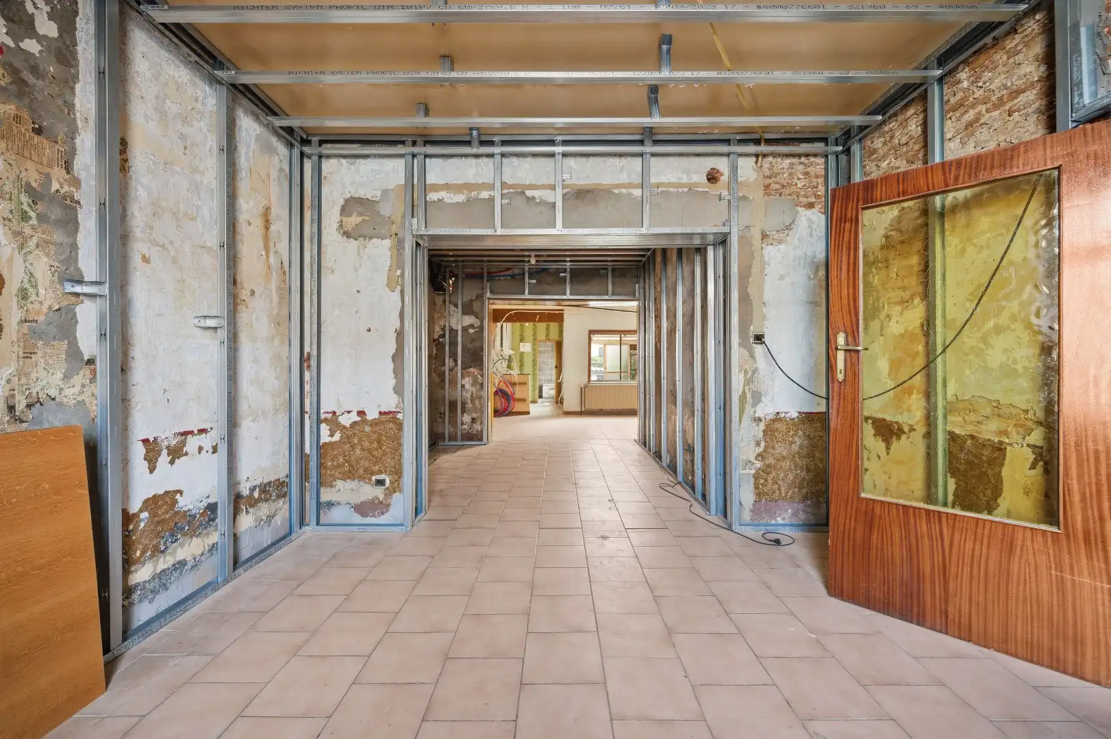 Rijwoning met tuin, garage en 2 slaapkamers in Tienen foto 4