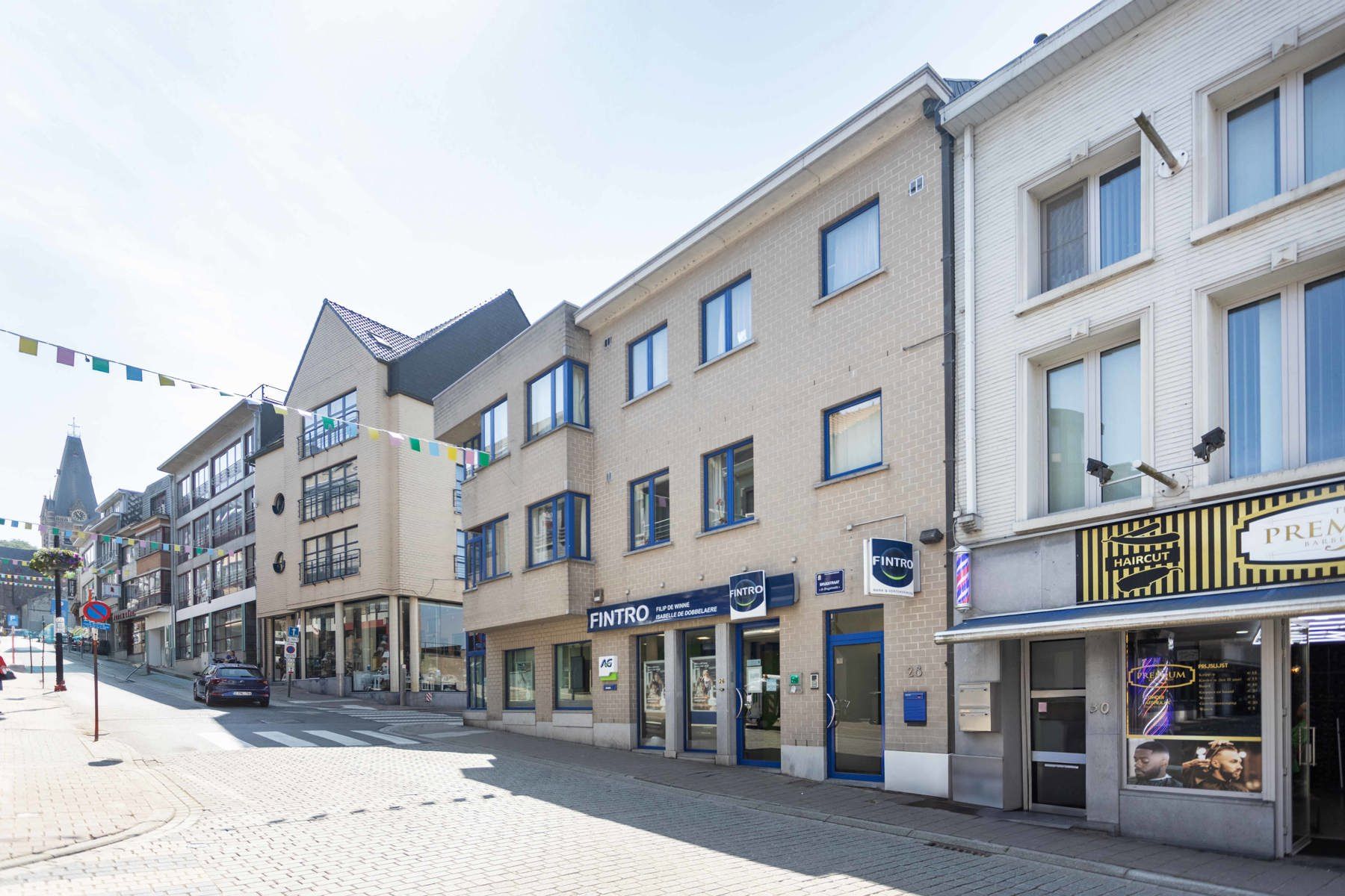 Ruim lichtrijk, 2 slpkamer-appartement met terras  foto 3