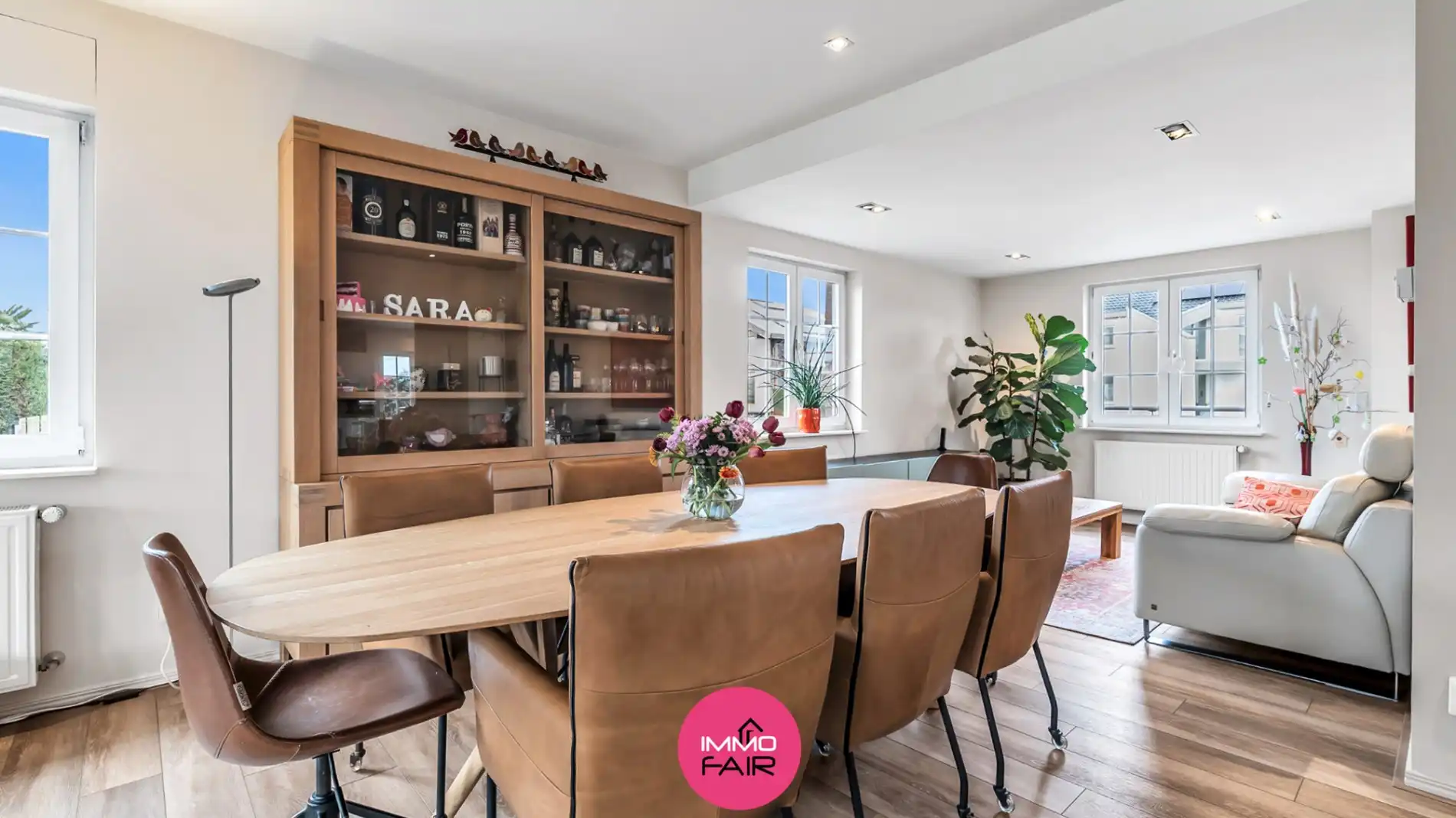 Vrijstaande woning op royaal perceel met panoramisch uitzicht, vlakbij Maastricht foto 5