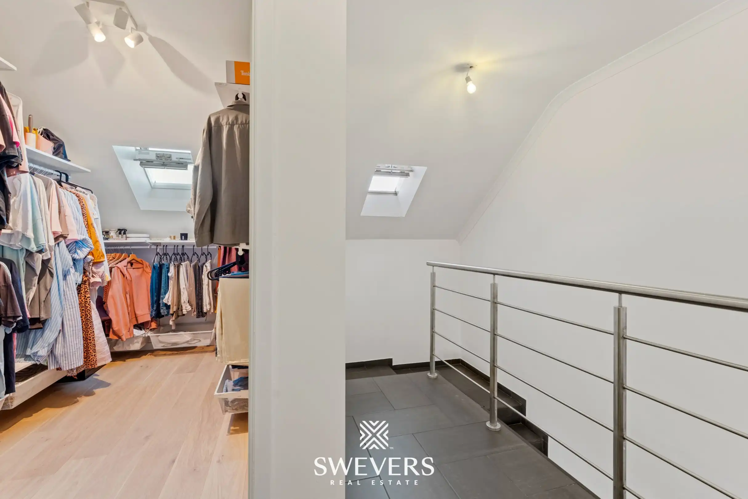 Instapklaar duplex-appartement met 3 slaapkamers en groot terras foto 14