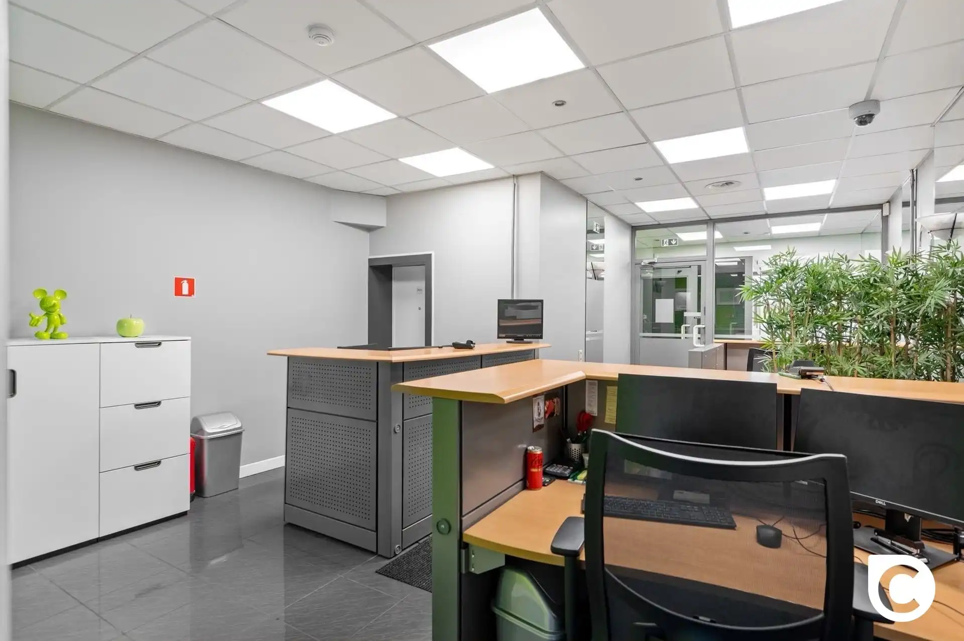 Handelsgelijkvloers met duplex 2 slpk app op toplocatie! foto 2