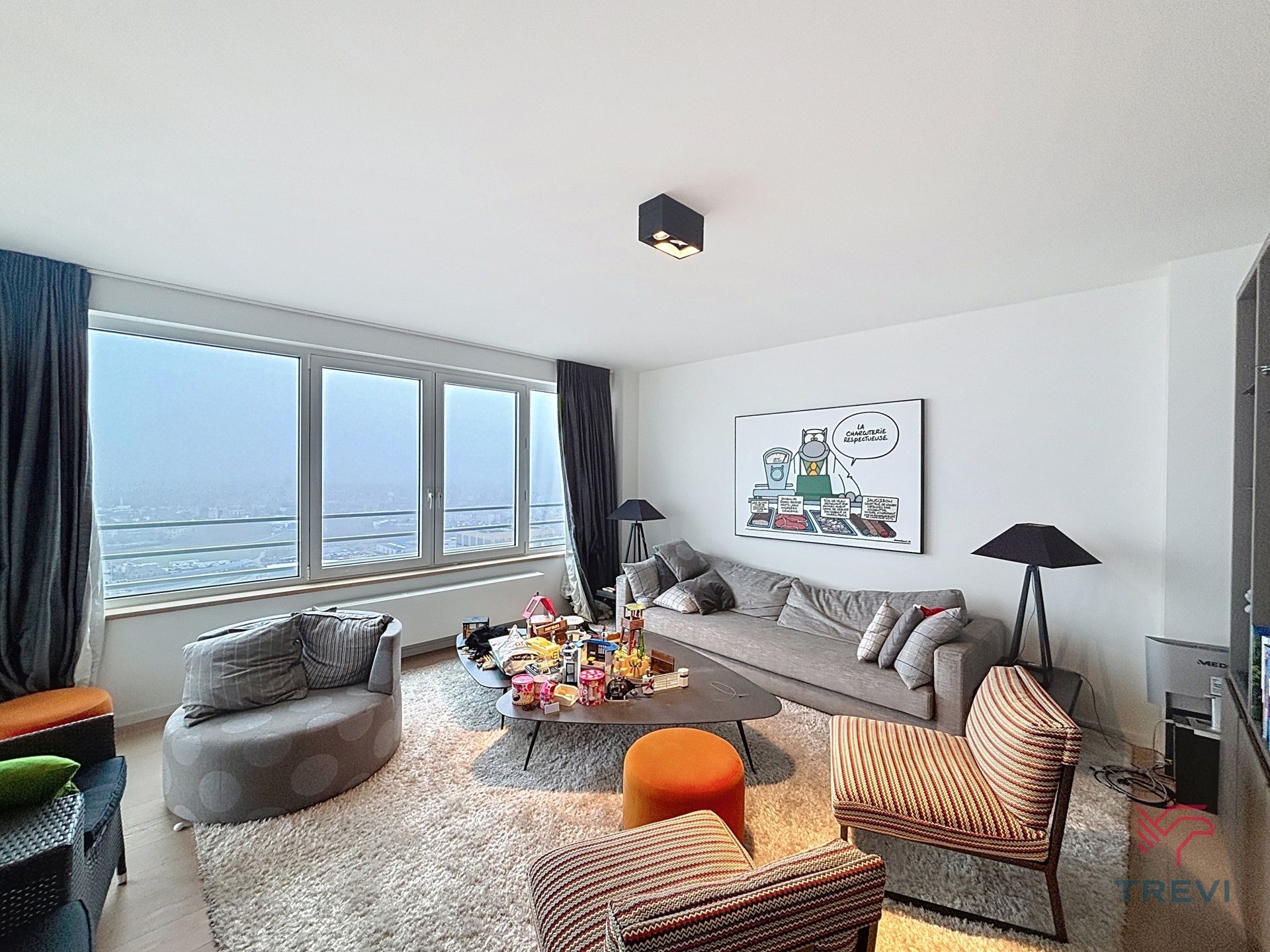 UP-SITE 27E VERDIEPING, 3 SLAAPKAMER FLAT VAN ± 219M². foto 2