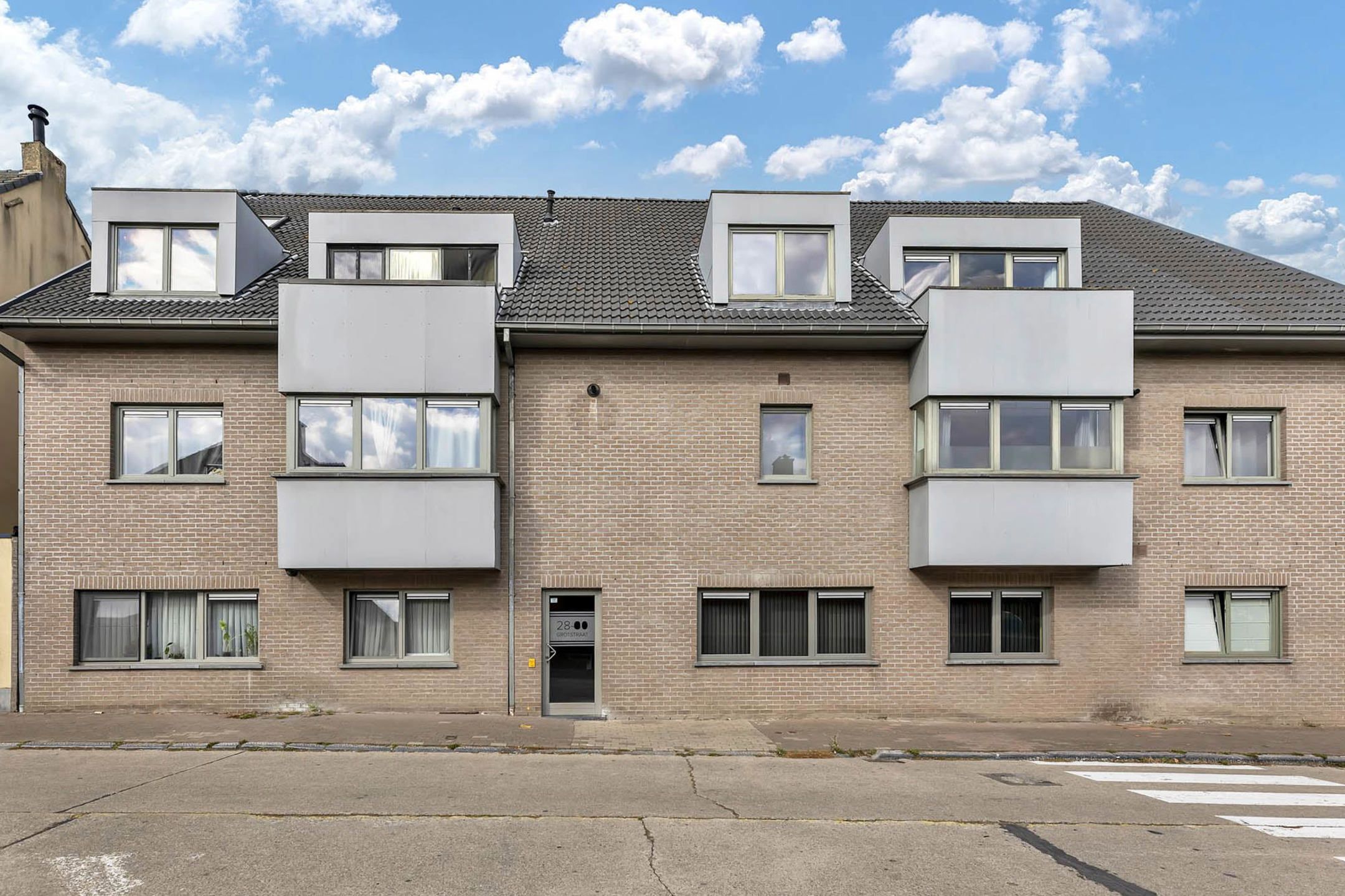 Energiezuinig app met staanplaats en groot terras foto 20