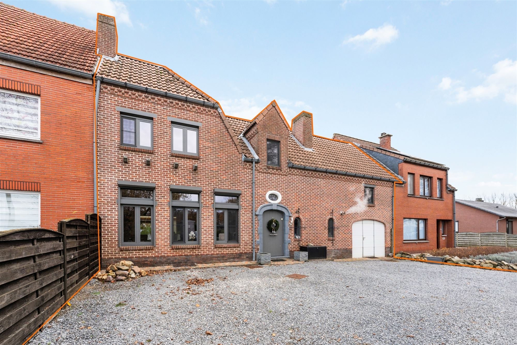 RUIME WONING MET 5 SLAAPKAMERS OP CENTRALE LIGGING VLAK BIJ BERINGEN CENTRUM foto 28