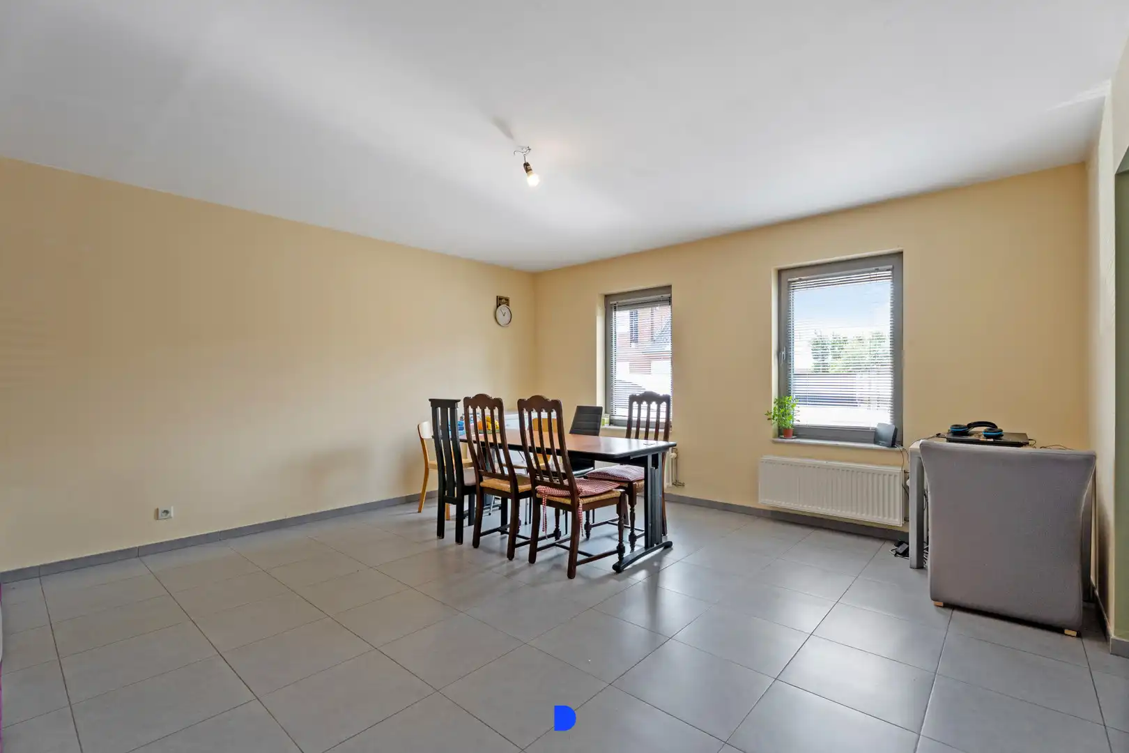 Ruim gelijkvloers appartement met terras. foto 5