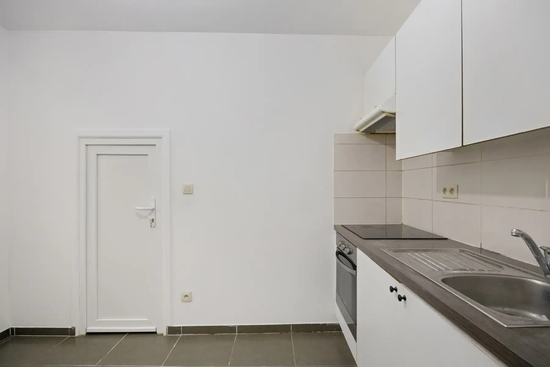 Instapklare woning met 4 slaapkamers in centrum Wetteren  foto 9