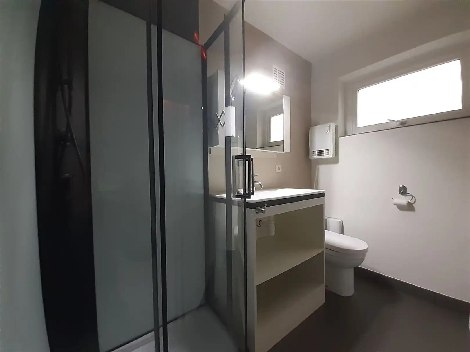 Gemeubeld 1-slaapkamerappartement met zonnig terras foto 13