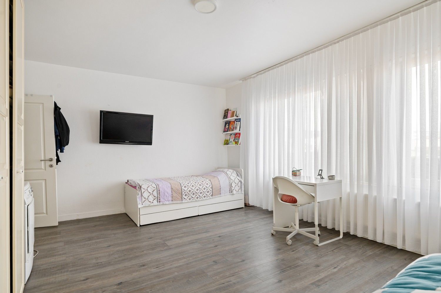 Instapklaar lichtrijk appartement met 2 slaapkamers te Deurne foto 11