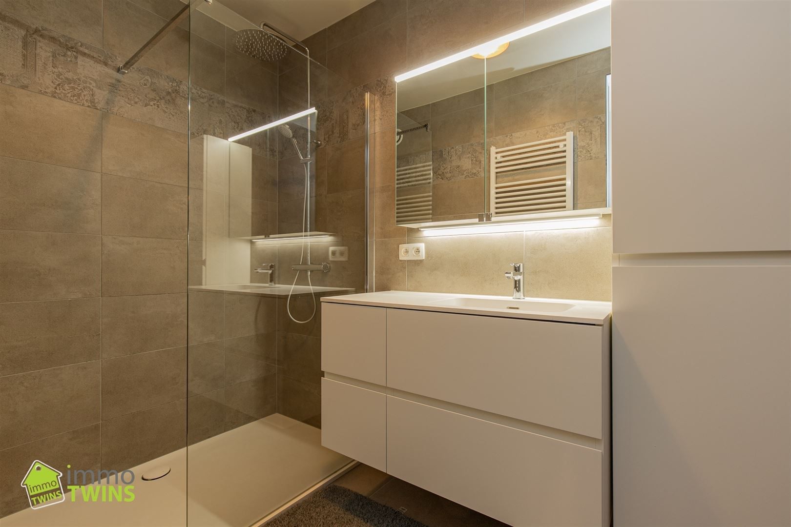 Modern gelijkvloers appartement te Kastel nabij Hamme-Moerzeke foto 9