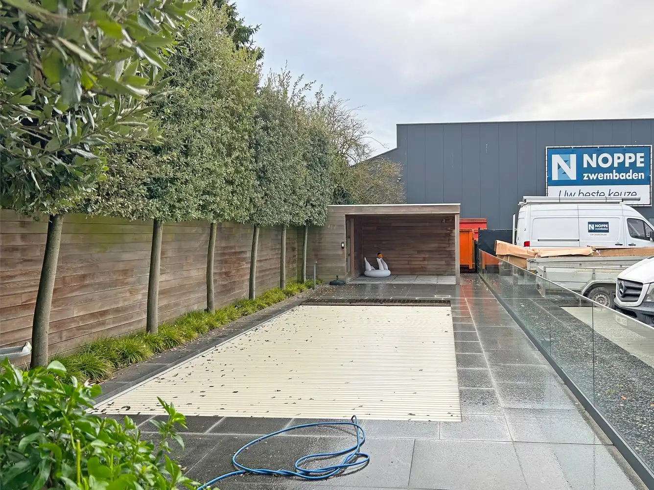 Modern en lichtrijk handelspand/kantoor met magazijn (300m²) te huur in Wijnegem! foto 13