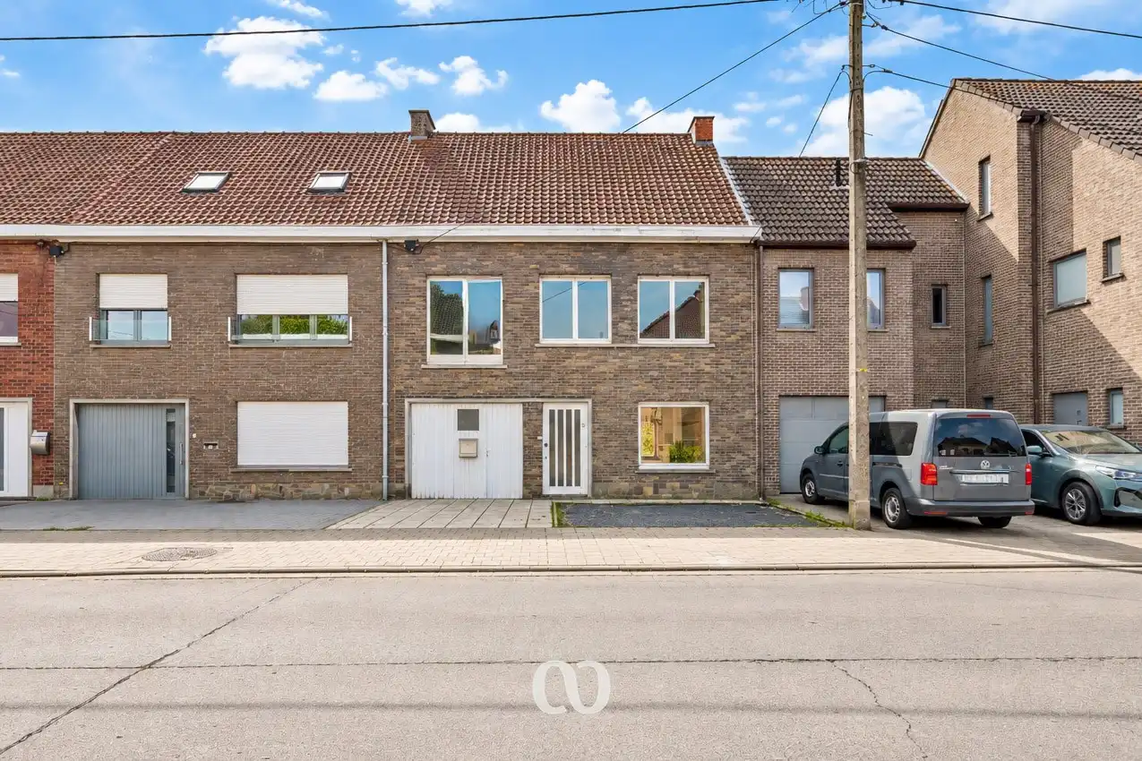 Te renoveren gezinswoning met 4 slaapkamers en tuin in Oudenaarde foto 1