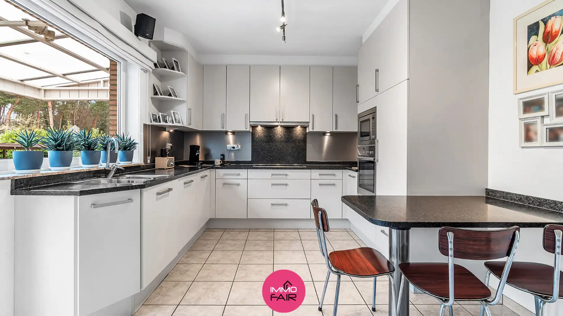 Charmante bungalow met veel potentieel, op een rustige ligging in het groene Gellik foto 5