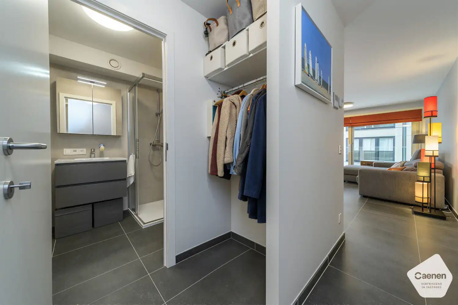 Instapklare, gemeubelde studio met fantastisch zeezicht in recente residentie foto 14
