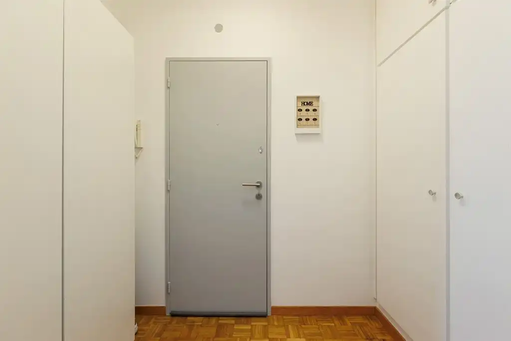 Gerenoveerd appartement met 2 terrassen foto 18