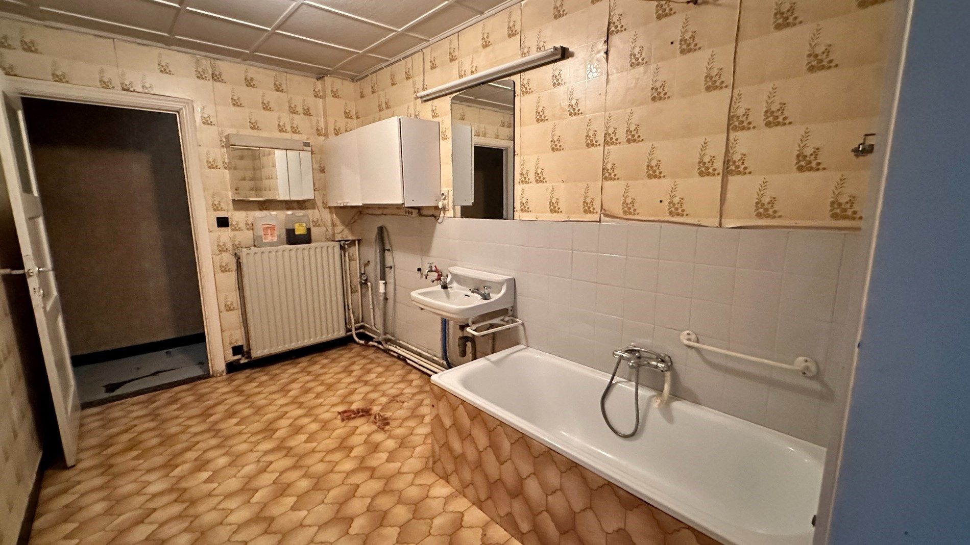 ZEER RUIME HOEKWONING - MOGELIJKHEID OPSPLITSEN 2 WONINGEN! foto 12