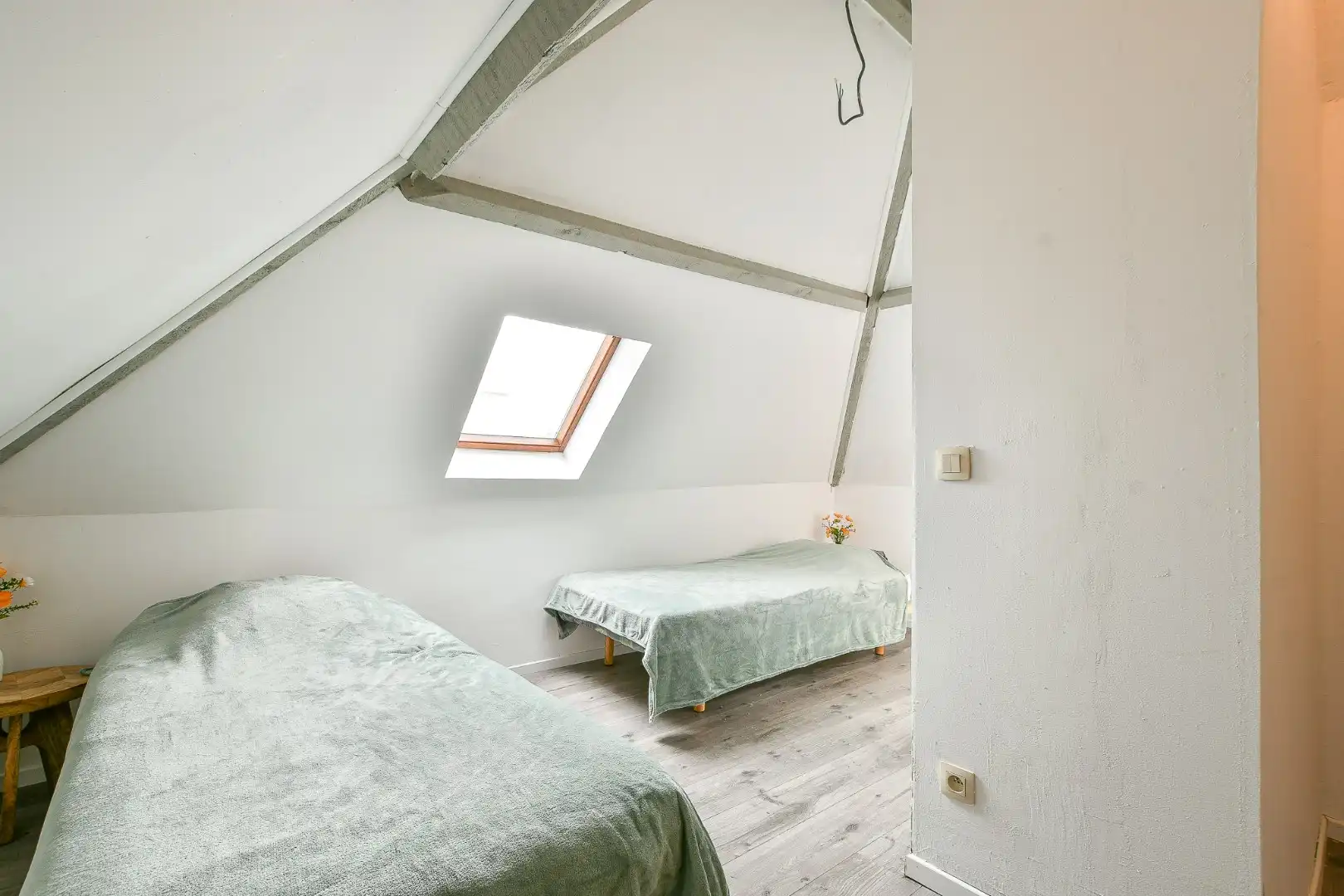 Ruime woning met veel mogelijkheden, carport en 2 parkeerplaatsen - vlakbij centrum & zee!  foto 26