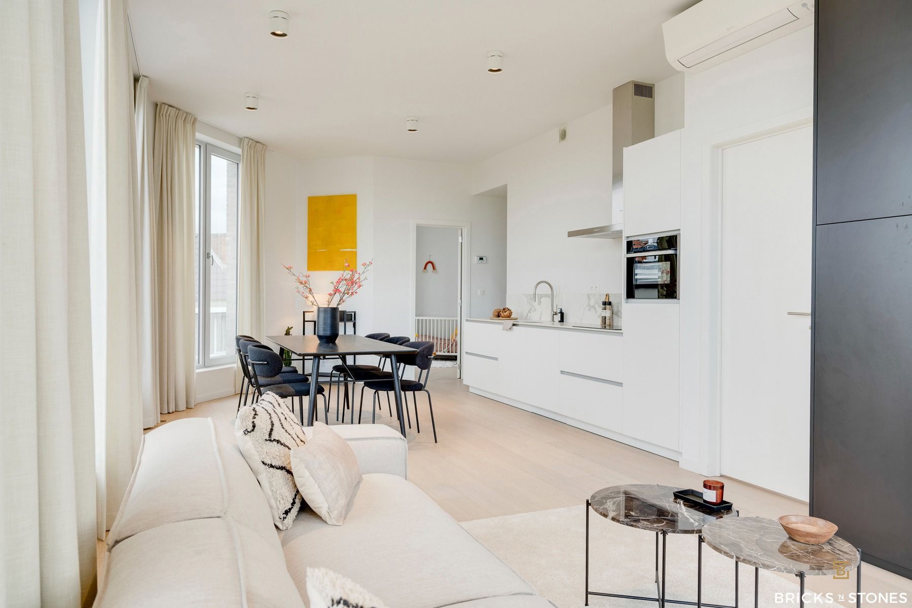 Prachtige city penthouse met 2 slaapkamers, terras en parking foto 9