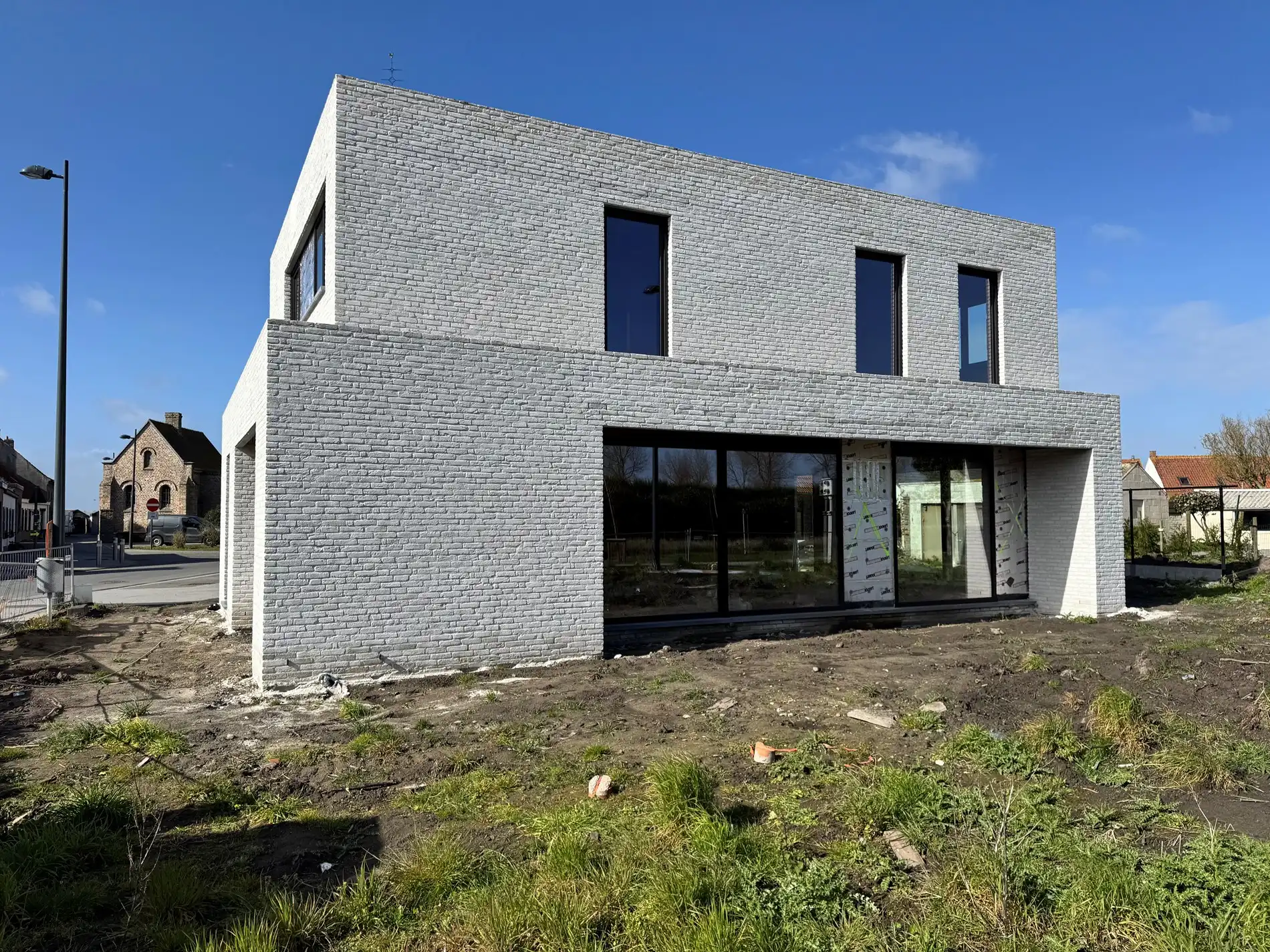 Alleenstaande nieuwbouwwoning met 3 slaapkamers en tuin te Koekelare foto 4