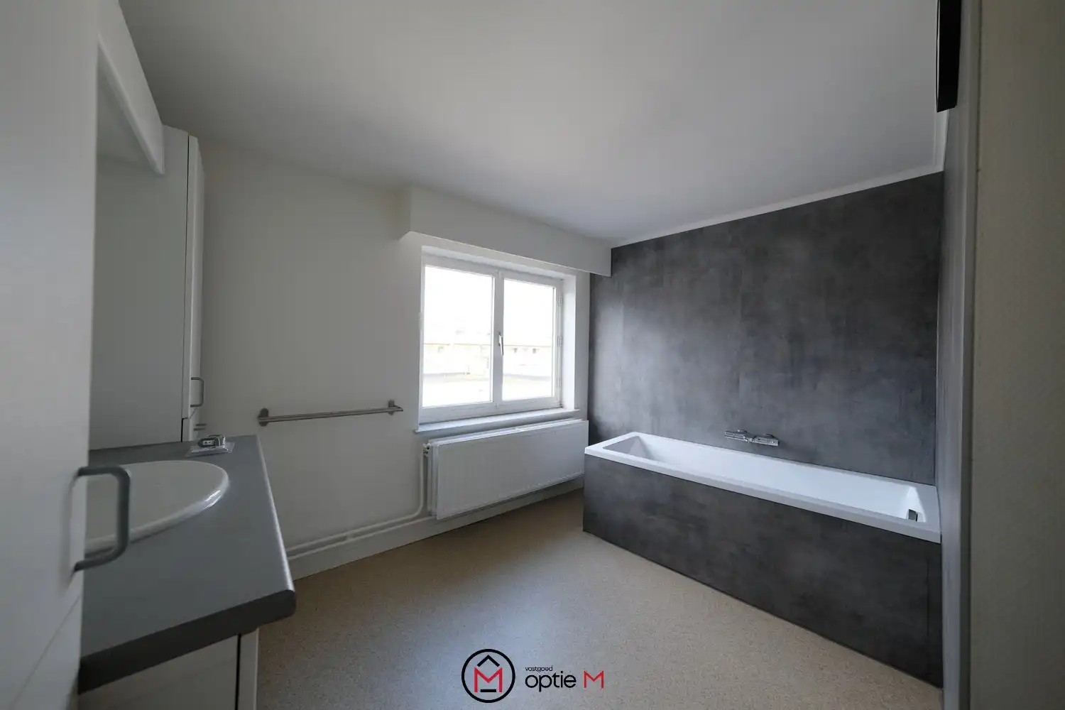 Ruim appartement te huur in het hart van Zonhoven foto 10