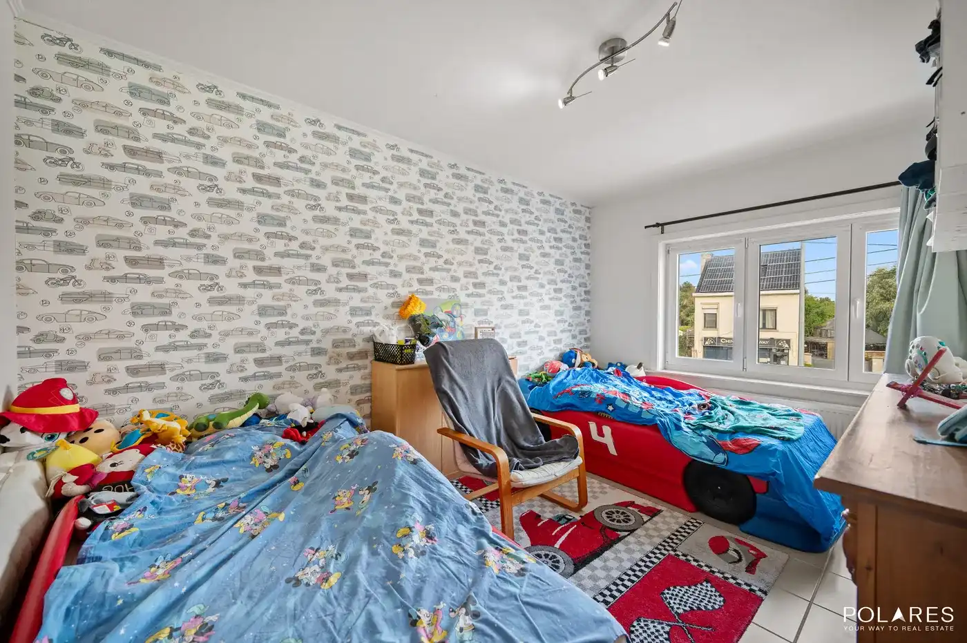 Gerenoveerde gezinswoning met 3 slaapkamers foto 10