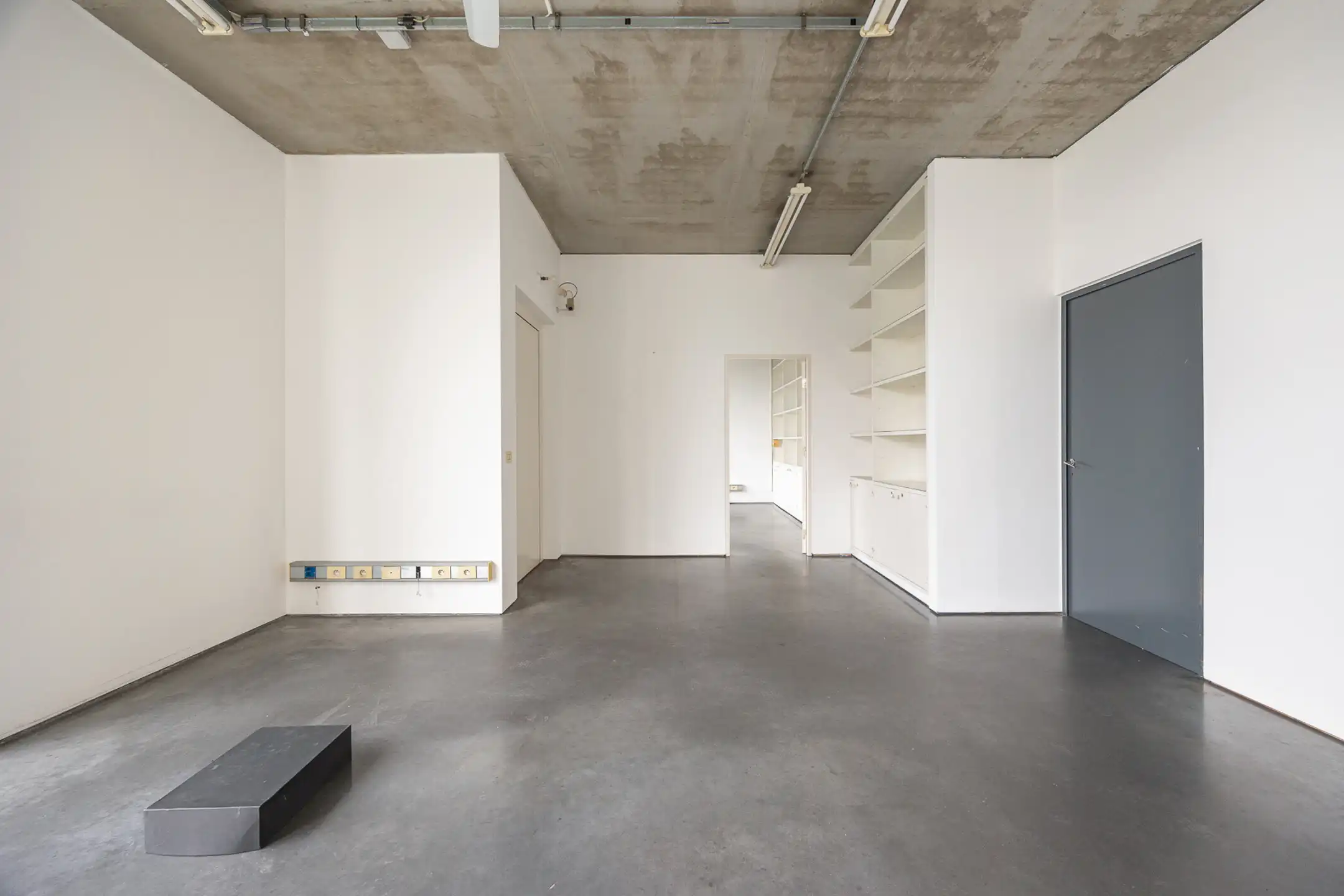 WILRIJK - Modernistisch huis op centrale locatie foto 9