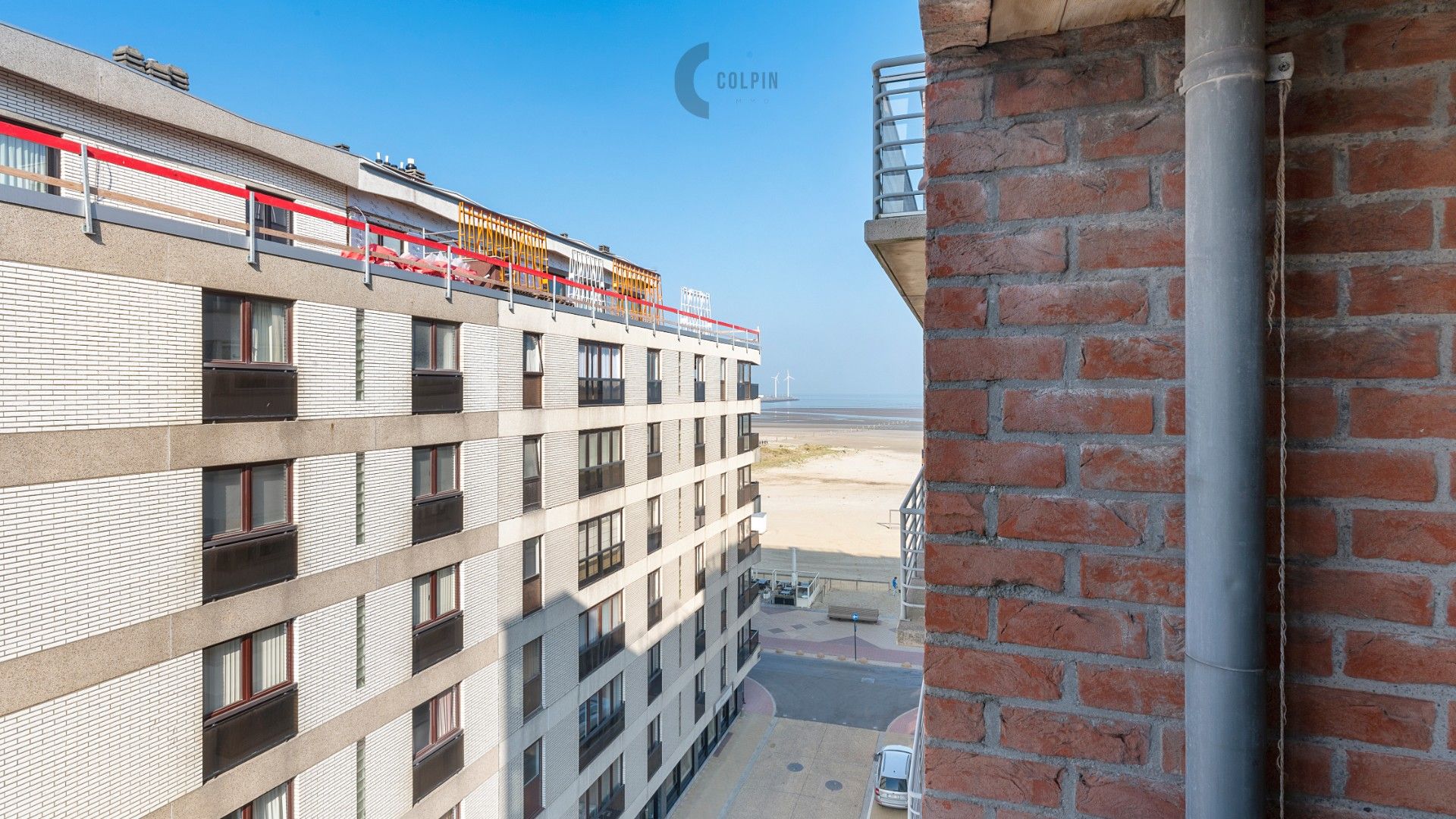 Lichtrijk hoekappartement vlakbij de Zeedijk in Heist foto 5