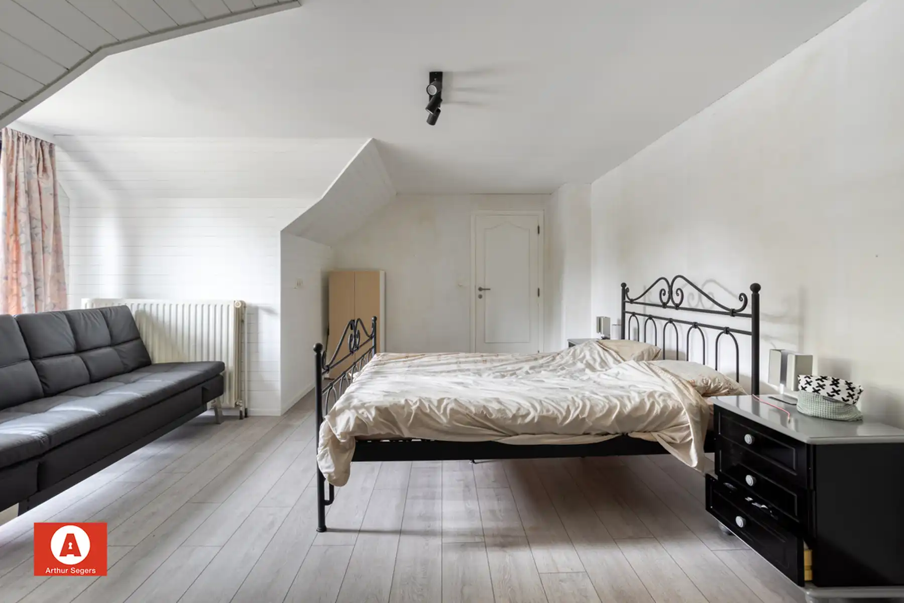 !!! IN OPTIE !!! Instapklare open bebouwing met garage op centrale ligging foto 15